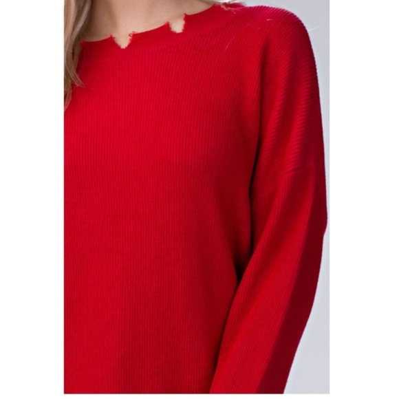 Amor Distressed Edge Sweater (RED) - Picture 5 of 5